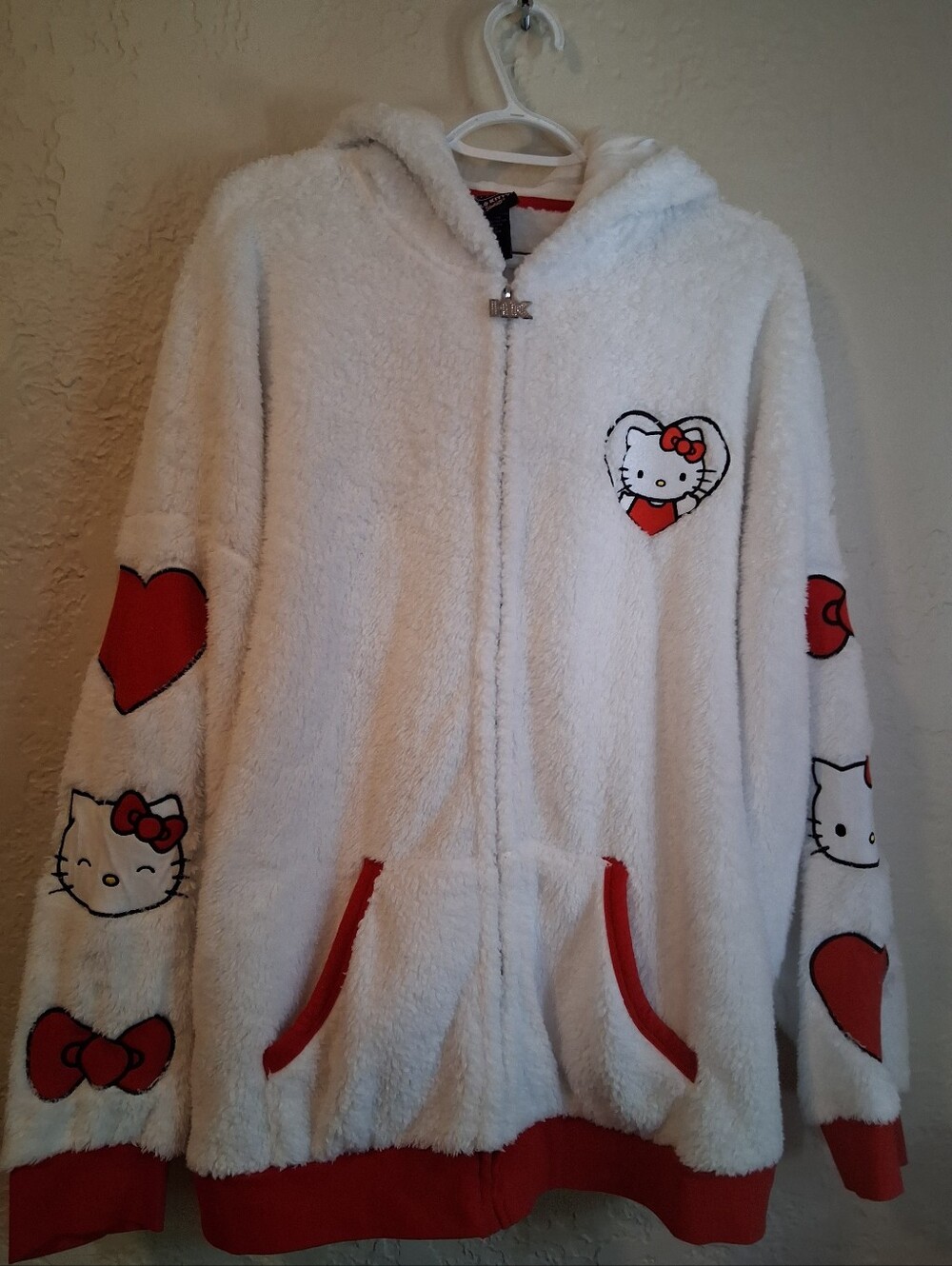Sanrio Hello Kitty White & Red Plush Zip Hoodie Sz XL Hot Topic
